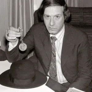 Romark - Hypnotist / Magician - 1976 real name Roland Markham Romark - Hypnotist / Magician - 1976 real name Roland Markham