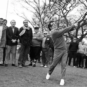 Ronnie Corbett made his bow as newly appointed Captain of the Variety Club of Great Ronnie Corbett made his bow as newly appointed Captain of the Variety Club of Great