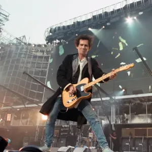 Ronnie Wood of The Rolling Stones in concert at Wembley Stadium. 11th July 1995 Ronnie Wood of The Rolling Stones in concert at Wembley Stadium. 11th July 1995