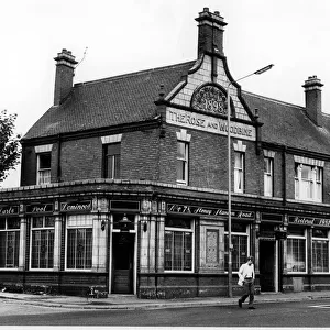 The Rose and Woodbine pub, Stoney Stanton Road, Coventry. 9th August 1981
