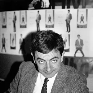Rowan Atkinson signs copies of Mr. Bean video at H. M. V. Oxford St. October 1991 P017094