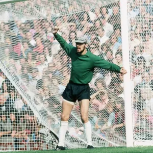 Roy Brown Notts County 1973 Football Goalkeeper Print