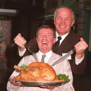 ROY CASTLE AND HENRY COOPER WITH A CHRISTMAS TURKEY - 12 / 12 / 1989 ROY CASTLE AND HENRY COOPER WITH A CHRISTMAS TURKEY - 12 / 12 / 1989