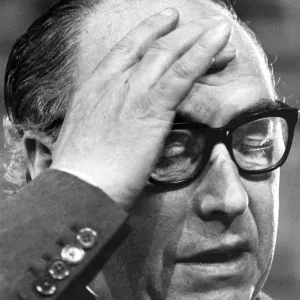 Roy Jenkins feeling the strain at press conference - February 1982 15 / 02 / 1982 Roy Jenkins feeling the strain at press conference - February 1982 15 / 02 / 1982