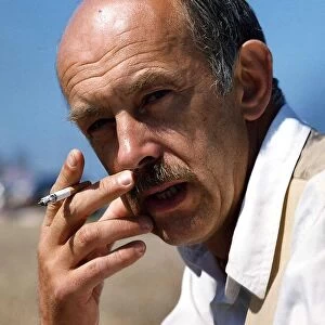 Roy Marsden actor smoking a cigarette A©Mirrorpix
