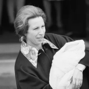 HRH Anne Leaves St Marys Hospital Print 18th May 1981
