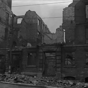 Rubble strewn across Holloway Head following a heavy raid on Birmingham