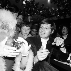 Professor Erno Rubik at Harrods, 7th December 1981 Print