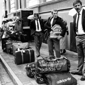 Rugby World Cup 1987. Paul Thorburn is flanked by Kevin Hopkins (left Rugby World Cup 1987. Paul Thorburn is flanked by Kevin Hopkins (left