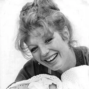 Rula Lenska with baby daughter Lara - August 1979 27 / 08 / 1979