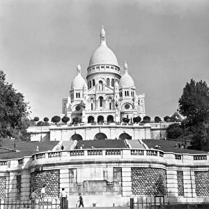 The Sacre Coeur, Paris, seen from the place St. Pierre. September 1964 P000068