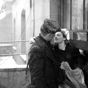 WW2 Sailor Kissing a Girl Goodbye Print