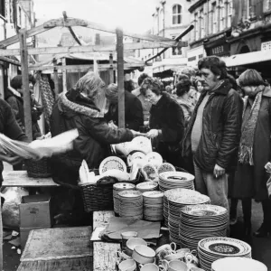 Salesman Rattling Plates Print 25th November 1976