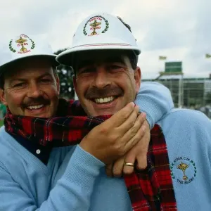 Sam Torrance con Gordon Brand Jr durante il torneo della Ryder Cup del 1989 tenutosi dal 22°.