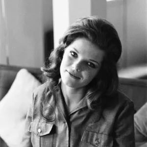 Samantha Eggar in Print, November 1963 Daily Mirror Interview