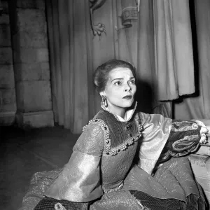A Scene from the play Young Elizabeth'at the Criterion Theatre. October 1952