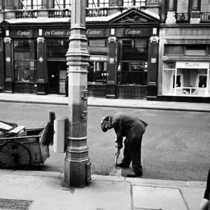 Bond Street Scenes Print, October 1947 Bond Street Scenes Print, October 1947