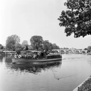 Scenic view of Richmond, along the River Thames, in south west London. 13th May 1954 Scenic view of Richmond, along the River Thames, in south west London. 13th May 1954