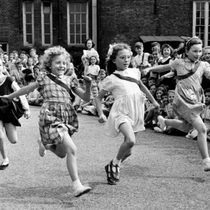 School are breaking up alll over the country and to sugar the pill School are breaking up alll over the country and to sugar the pill