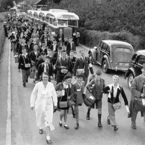 School children evacuated from London during WW2 air raids. 3rd September 1939