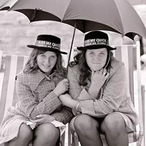 School girls Lorraine Stubberfield and Theresa Kelly from Swanscombe enjoy a day out at