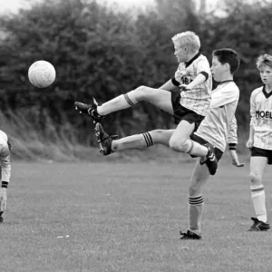 Schoolboys playing football, Whinney Banks V Darlington Spraire, Teesside Juniors