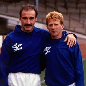 Scotlands Willie Miller with former Aberdeen teammate Gordon Strachan, October 1989