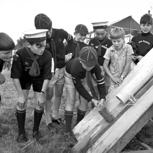 Los Scouts del Mar se reúnen para una barbacoa en Balsall Common, Warwickshire. 2 de julio de 1966. Los Scouts del Mar se reúnen para una barbacoa en Balsall Common, Warwickshire. 2 de julio de 1966.