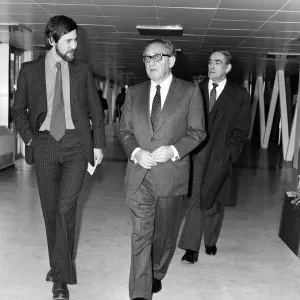 Former US Secretary of State, Henry Kissinger, leaving London airport to fly to New York Former US Secretary of State, Henry Kissinger, leaving London airport to fly to New York