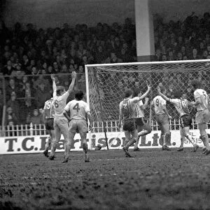Sheffield United 2 v. Huddersfield 2. Division Three Football. February 1981 MF01-38-040