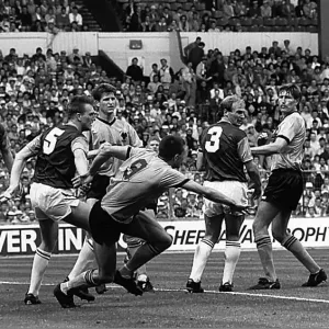 Wolverhampton Wanderers 1988 Sherpa Van Trophy Print Wolverhampton Wanderers 1988 Sherpa Van Trophy Print