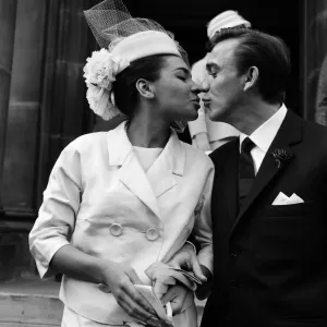 Shirley Bassey, 24, marries film director Kenneth Hume, 35, at Paddington Register Office Shirley Bassey, 24, marries film director Kenneth Hume, 35, at Paddington Register Office