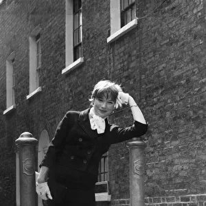 Shirley MacLaine photocall in London 1958