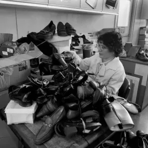 The Shoe Tester: Mrs. Isobel Bingham is a Shoe Inspector employed by the Footwear Testing The Shoe Tester: Mrs. Isobel Bingham is a Shoe Inspector employed by the Footwear Testing