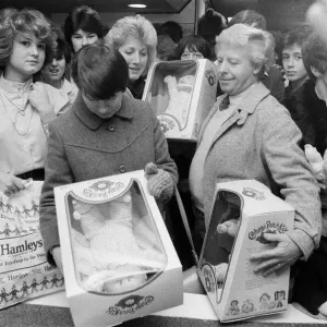 Shoppers buying Cabbage Patch Dolls at Hamleys, London toy store. 3rd December 1983 Shoppers buying Cabbage Patch Dolls at Hamleys, London toy store. 3rd December 1983