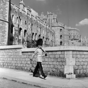 Sightseeing at Windsor Castle. 18th May 1955
