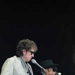 Singer Bob Dylan performing at the Pheonix Festival, Long MarstonAirfield