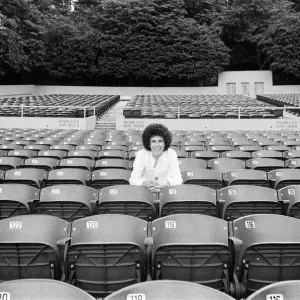 Singer Leo Sayer at the Greek Theatre, Los Angeles, California. 26th July 1977