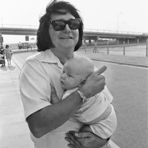Singer Roy Orbison, pictured at Manchester Ringway Airport in 1975 Singer Roy Orbison, pictured at Manchester Ringway Airport in 1975