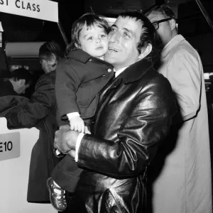 Tony Bennett Departs Heathrow Airport October 1971 Print