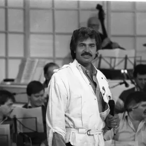 Engelbert Humperdinck at Pebble Mill, 24th April 1985 Print Engelbert Humperdinck at Pebble Mill, 24th April 1985 Print