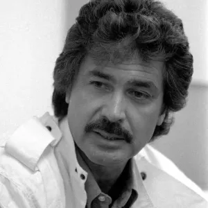 Engelbert Humperdinck in Dressing Room Print 1985 Engelbert Humperdinck in Dressing Room Print 1985
