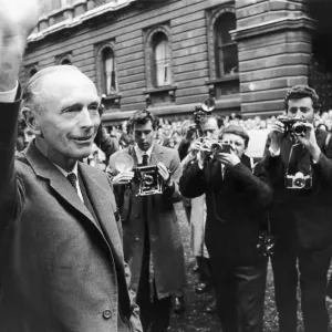 Sir Alec Douglas Home faces a battery of cameras on his return from Buckingham Palace Sir Alec Douglas Home faces a battery of cameras on his return from Buckingham Palace