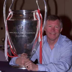 Sir Alex Ferguson with the Champions League Trophy Print (1999)