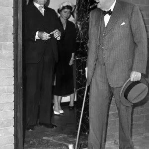 Admiral von der Bahn und Baron vom Haken an Flughafen von London, August 1958 Admiral von der Bahn und Baron vom Haken an Flughafen von London, August 1958