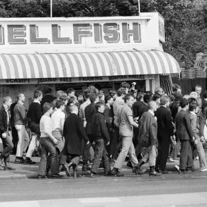Skinheads on the beach at Southend, Essex 1979 Print (00947) Skinheads on the beach at Southend, Essex 1979 Print (00947)