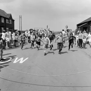 Skinningrove Carnival sports. 1971 Skinningrove Carnival sports. 1971