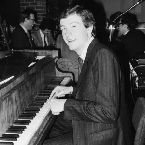 Steve Davis Plays Piano, 27th January 1982 Print Steve Davis Plays Piano, 27th January 1982 Print