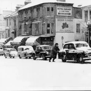 Snow causing havoc in Torwood Street, Torquay in 1962 Snow causing havoc in Torwood Street, Torquay in 1962