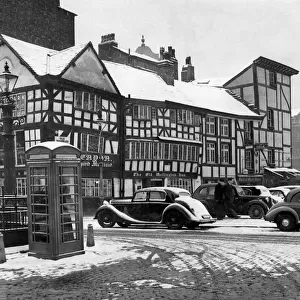 Snow in Manchester. February 1954 P000193